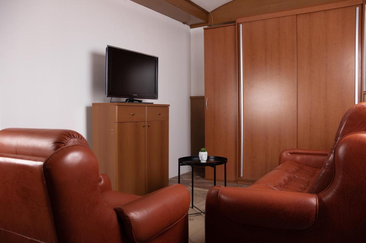 Apartma-Studio Ajdna Zirovnica Dış mekan fotoğraf