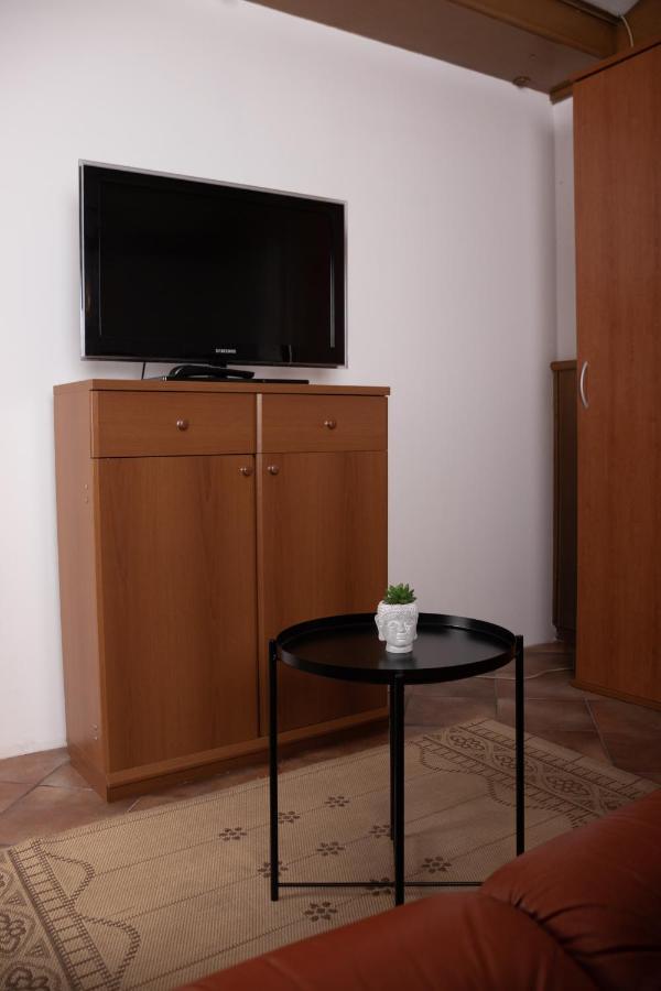 Apartma-Studio Ajdna Zirovnica Dış mekan fotoğraf